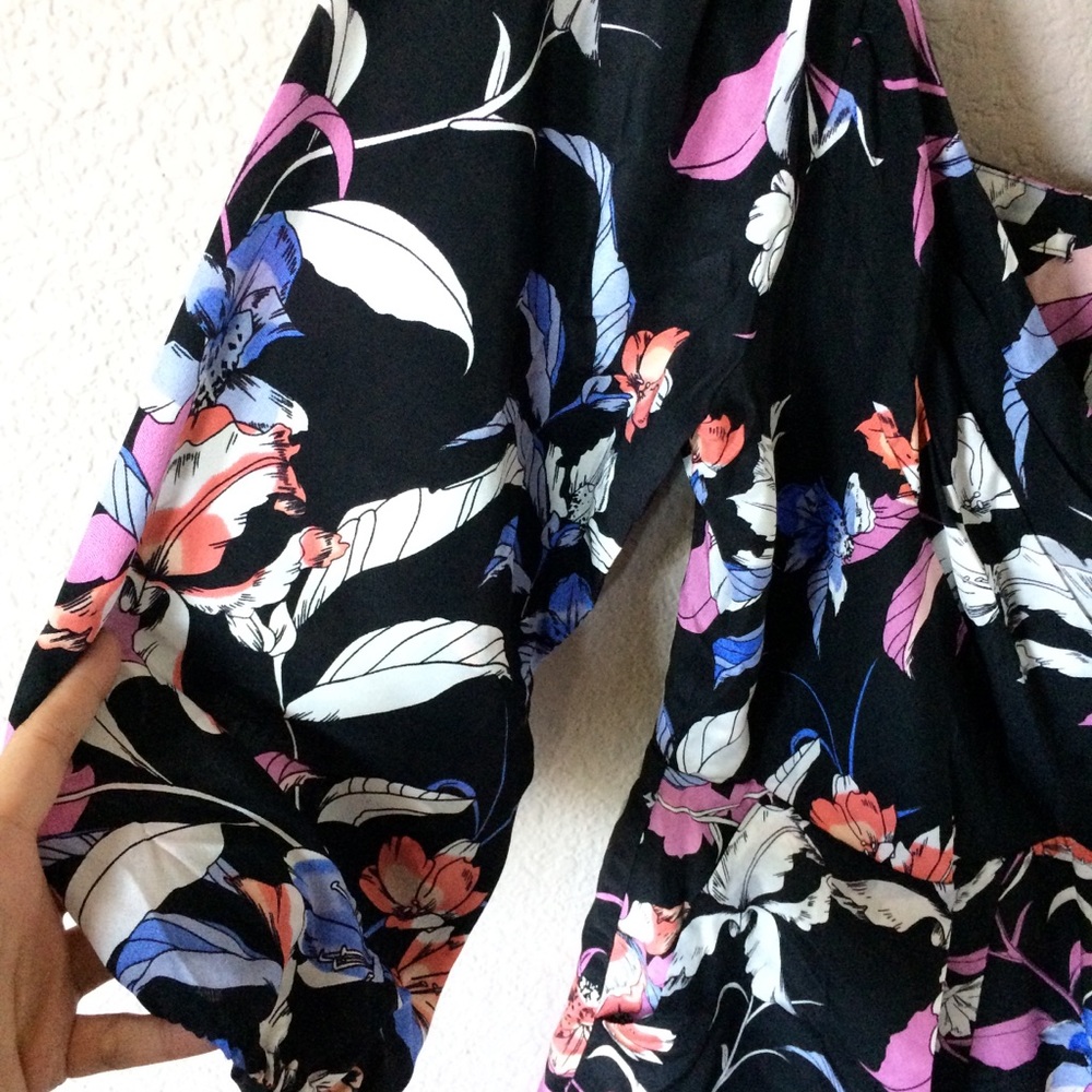 Yumi Kim Lady Luck floral romper with pockets - Picture 5 of 8